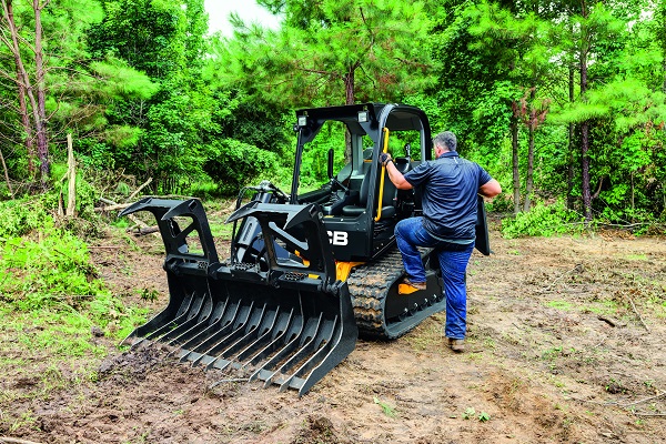 215T COMPACT TRACK LOADER